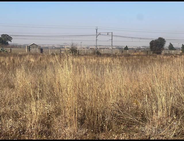 10,881M² VACANT LAND FOR SALE IN HIGHBURY